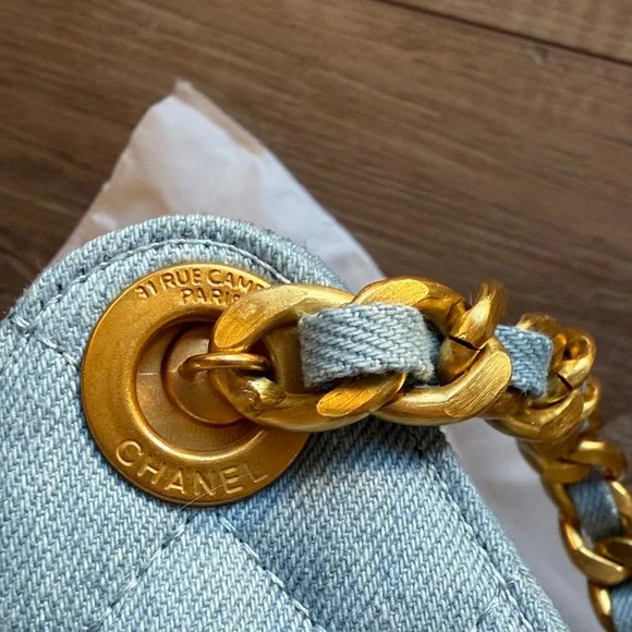 Chanel 25 Light Blue denim Jean Quilted Bag with Gold Chain look a like - Picture 5 of 9